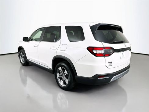 Used 2024 Honda Pilot EX-L image 10