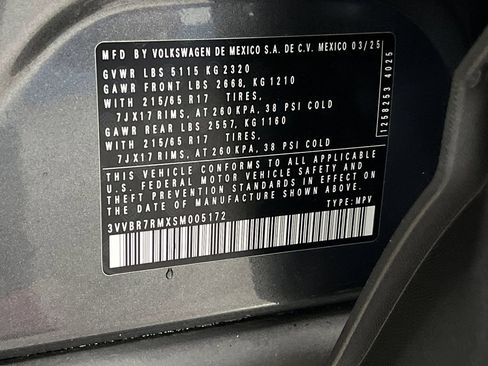 Used 2025 Volkswagen Tiguan S image 35