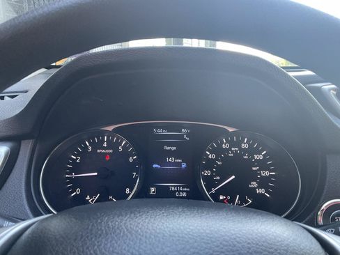 Used 2016 Nissan Rogue SV w/ SV Premium Package AWD/4WD image 13