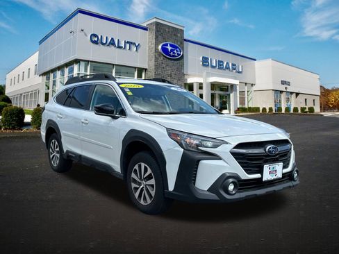 Certified 2025 Subaru Outback Premium AWD/4WD image 5