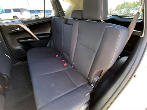 Used 2018 Toyota RAV4 XLE image 20