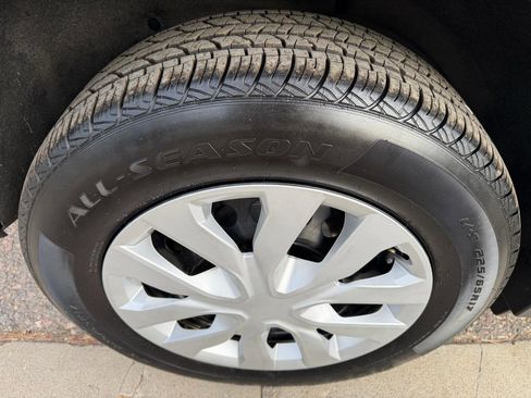 Used 2020 Nissan Rogue S image 15