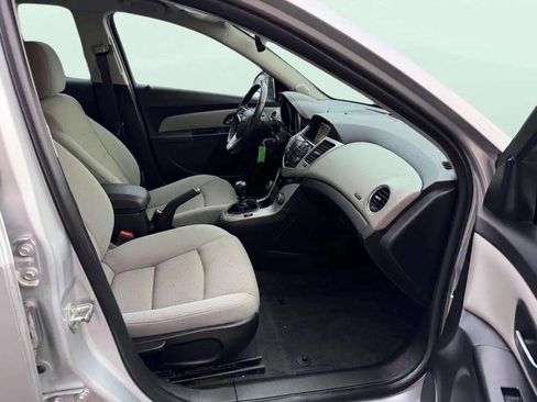 Used 2013 Chevrolet Cruze Eco image 13
