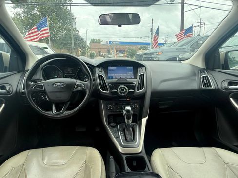 Used 2018 Ford Focus Titanium FWD image 15