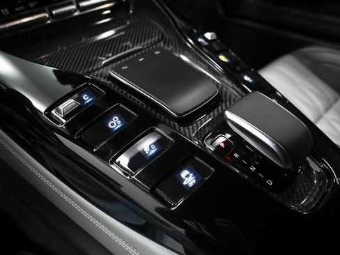 Used 2020 Mercedes-Benz AMG GT R image 31