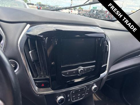 Used 2021 Chevrolet Traverse LT w/ LPO, Floor Liner Package FWD image 7