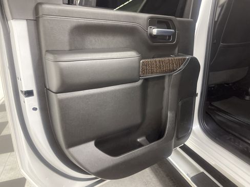 Used 2023 GMC Sierra 3500 Denali image 15