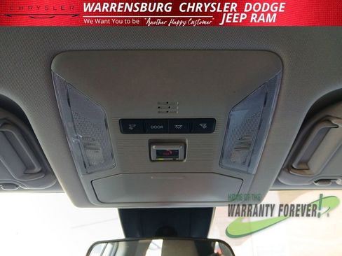 Used 2025 Toyota RAV4 XLE image 28