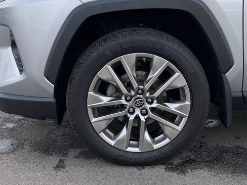 Used 2019 Toyota RAV4 Limited w/ Carpet Mat Package image 34