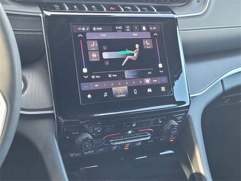 Certified 2024 Jeep Grand Cherokee L Laredo image 11