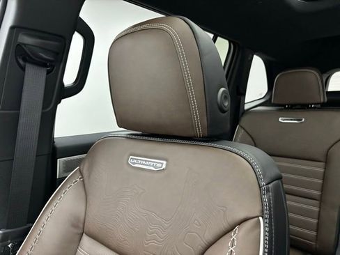 New 2026 GMC Acadia Denali Ultimate w/ LPO, Floor Liner Package AWD/4WD image 49