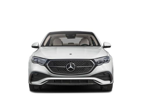 Used 2025 Mercedes-Benz E 350 Sedan image 4