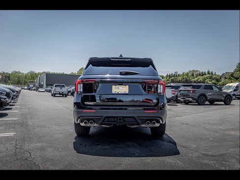 Certified 2025 Ford Explorer ST AWD/4WD image 5
