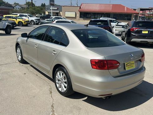 Used 2014 Volkswagen Jetta SE FWD image 5