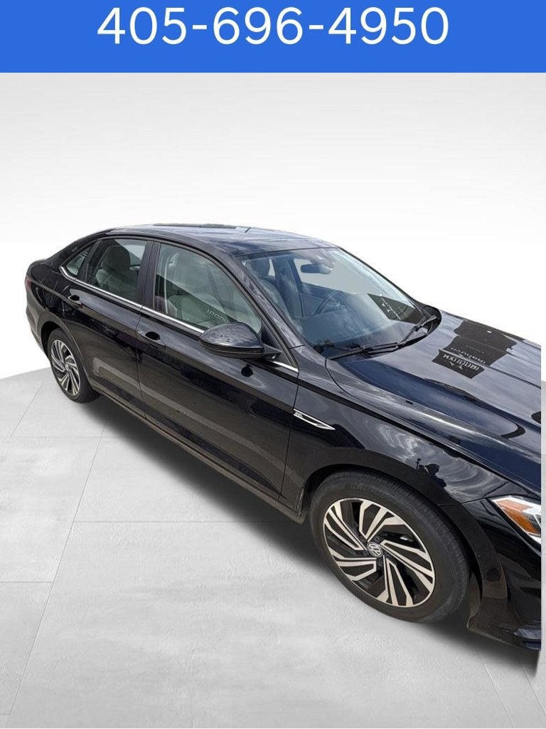 Used 2020 Volkswagen Jetta SEL FWD image 2