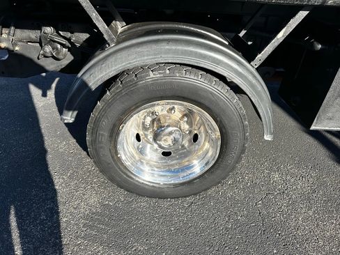 Used 2003 Ford F550 4x4 Regular Cab Super Duty image 15