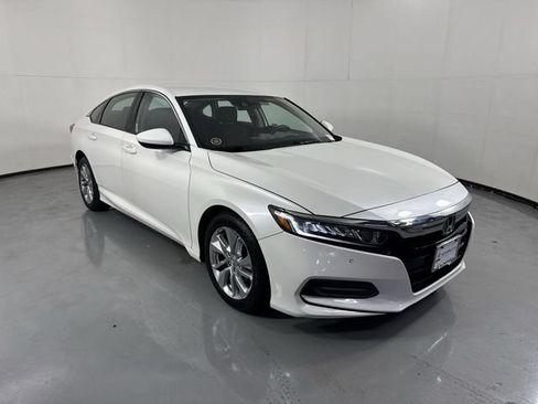 Used 2018 Honda Accord LX image 3