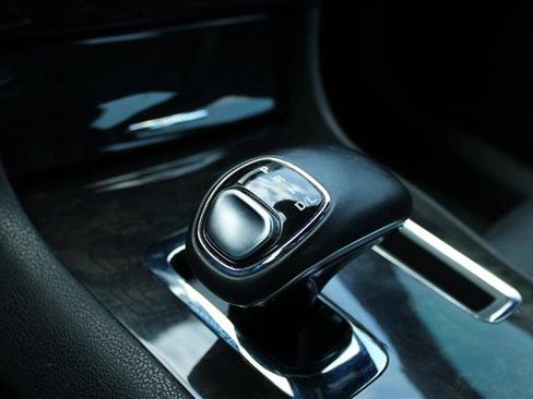 Used 2014 Chrysler 300 C AWD/4WD image 21