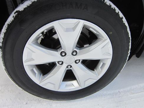 Used 2014 Subaru Forester 2.5i Limited image 25