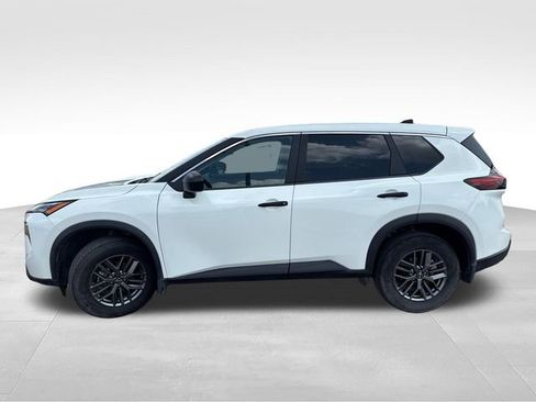 Certified 2024 Nissan Rogue S FWD image 5
