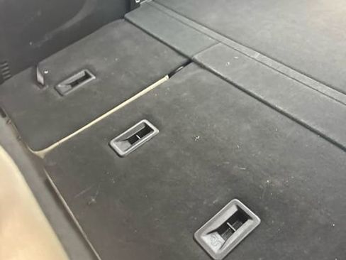 Used 2022 Chevrolet Traverse LS image 13