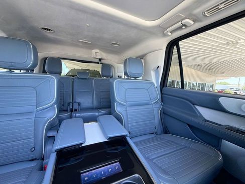 Used 2023 Lincoln Navigator Black Label AWD/4WD image 32