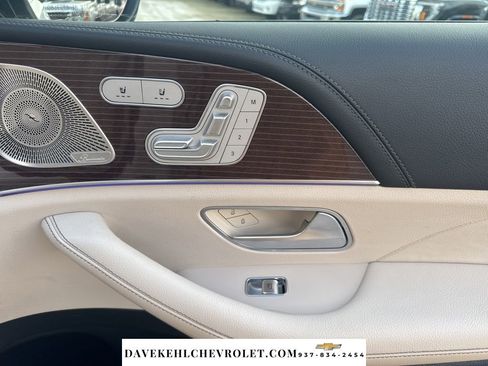 Used 2021 Mercedes-Benz GLS 580 4MATIC image 38