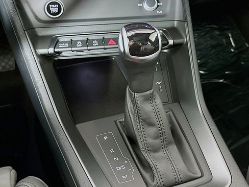 Used 2023 Audi Q3 2.0T Premium w/ Black Optic Sport Package AWD/4WD image 7