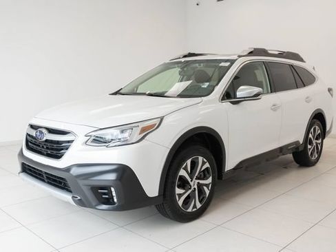 Used 2022 Subaru Outback Touring AWD/4WD image 6