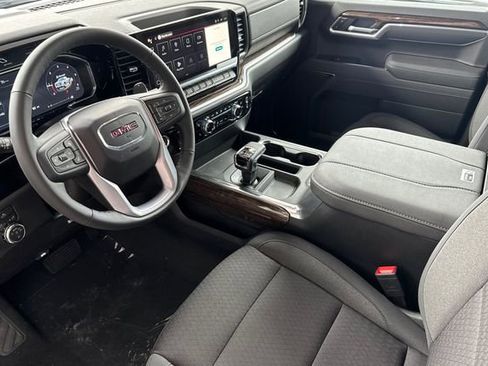 New 2026 GMC Sierra 1500 Elevation image 10