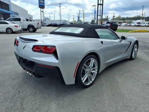 Used 2019 Chevrolet Corvette Stingray Convertible w/ 3LT RWD image 3
