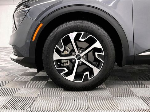 Used 2024 Kia Sportage EX FWD image 10