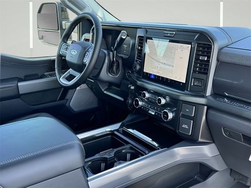 New 2025 Ford F250 Lariat w/ Lariat Ultimate Package image 16