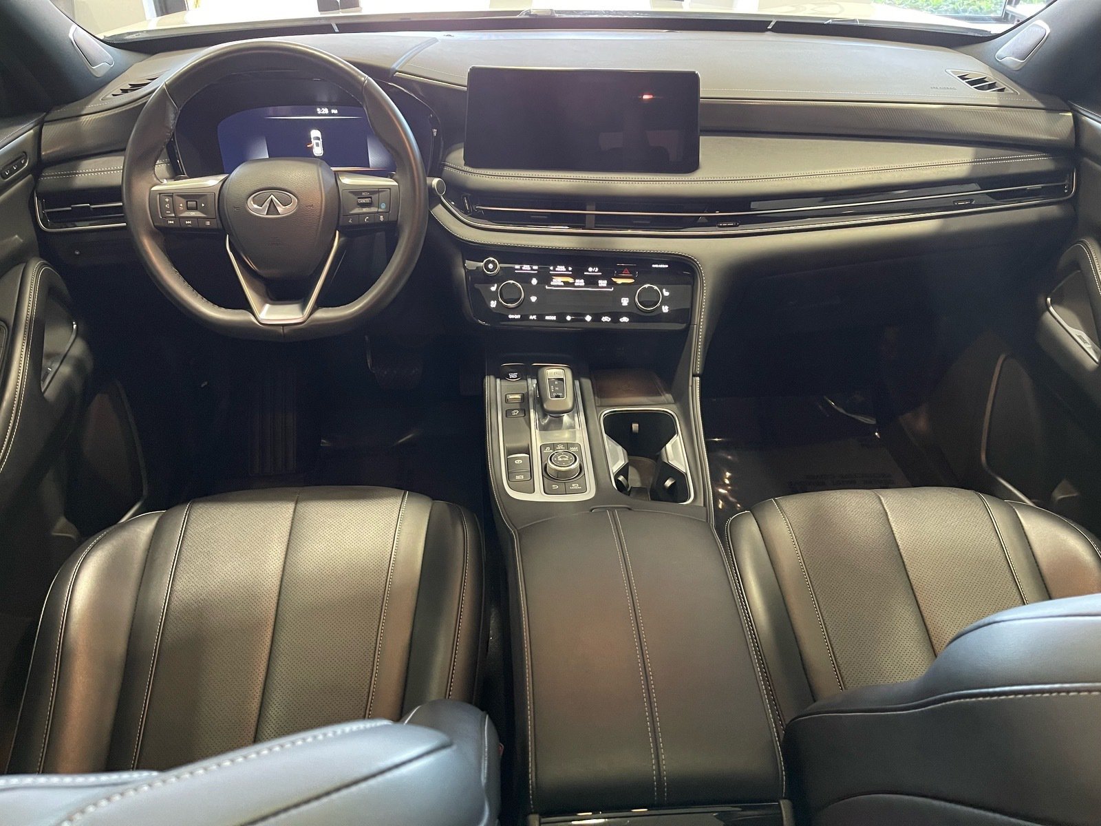 Used 2025 INFINITI QX60 Luxe w/ Black Edition AWD/4WD image 29