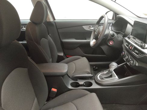 Used 2023 Kia Forte LXS image 21