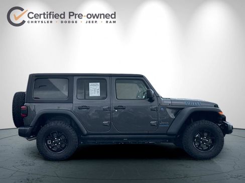 Used 2024 Jeep Wrangler Unlimited AWD/4WD image 3