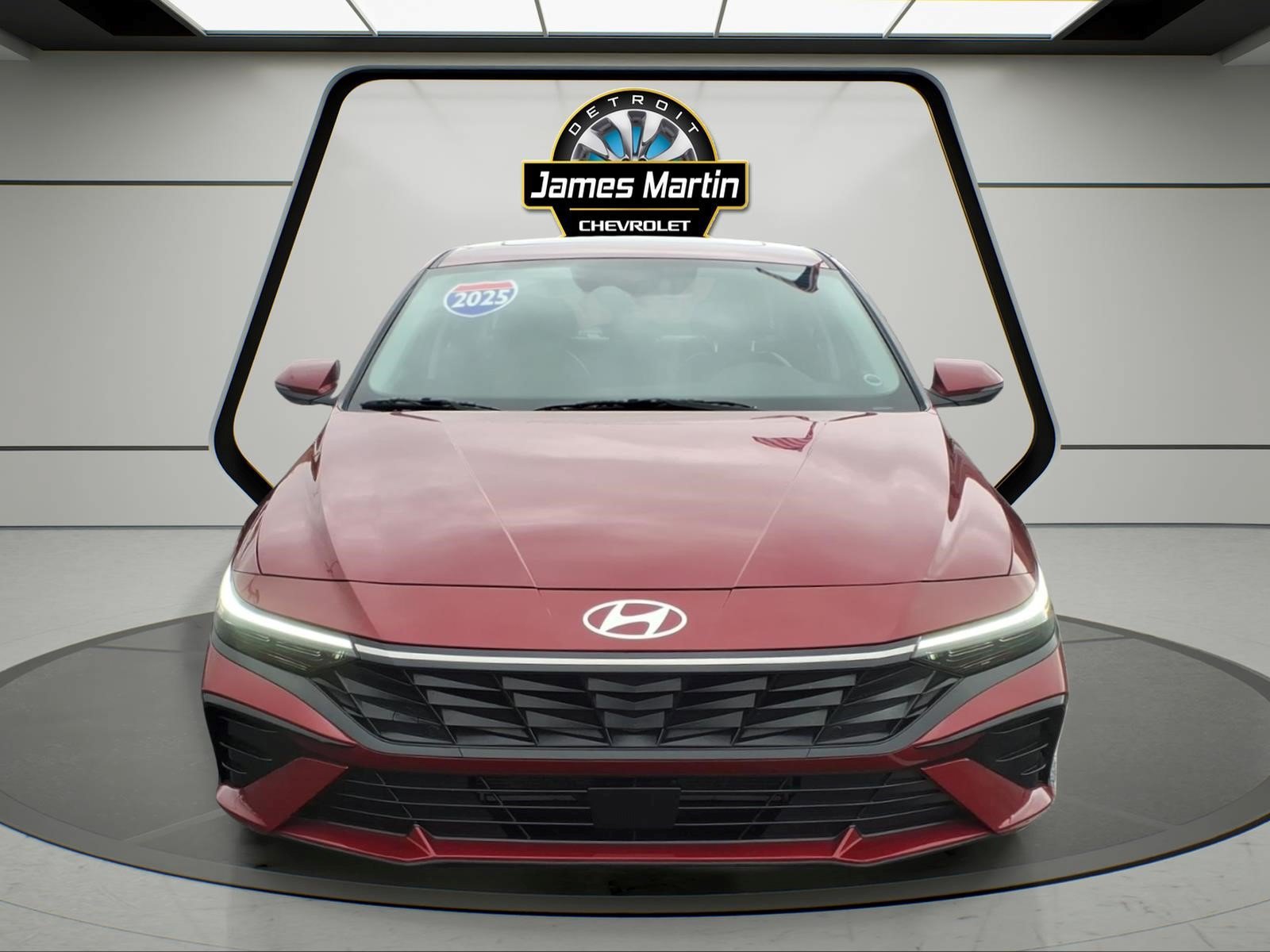 Used 2025 Hyundai Elantra Limited FWD image 2