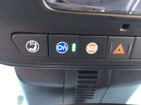 New 2025 Chevrolet Traverse LT w/ Enhanced Driving Package image 35