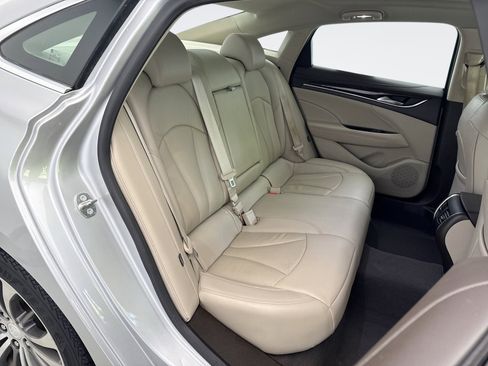 Used 2017 Buick LaCrosse Premium image 17