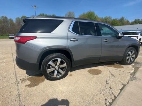Used 2019 Chevrolet Traverse LT w/ LT Premium Package AWD/4WD image 9