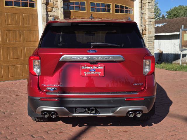Used 2022 Ford Explorer Platinum w/ Equipment Group 601A AWD/4WD image 4