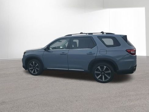 Used 2023 Honda Pilot Elite image 6