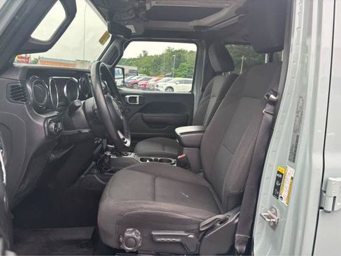 Used 2023 Jeep Wrangler Unlimited Sport AWD/4WD image 17