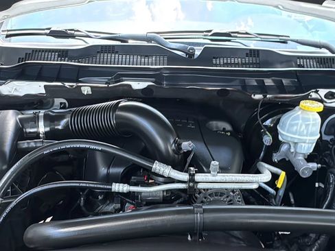 Used 2019 RAM 1500 Classic SLT RWD image 42