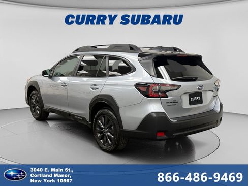 Used 2025 Subaru Outback Onyx Edition w/ Tech Package 2 AWD/4WD image 3