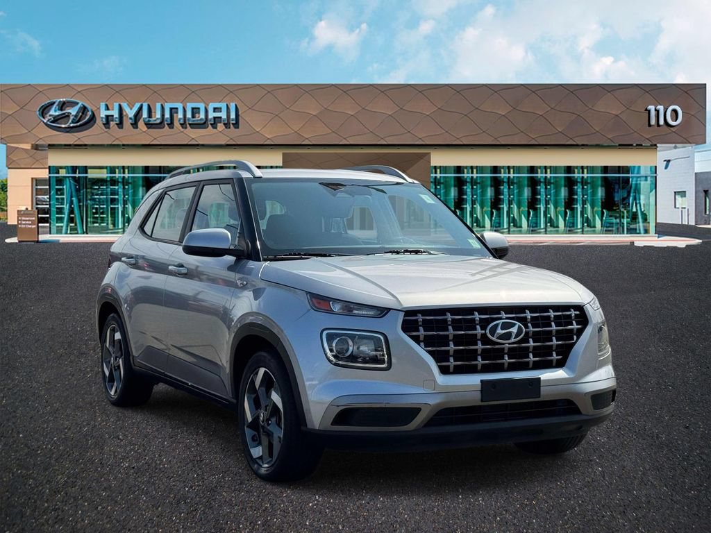 Used 2023 Hyundai Venue SEL FWD 360° Tour
