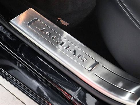 Used 2015 Jaguar XJ L Portfolio RWD image 21