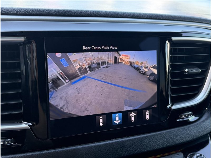 Used 2019 Chrysler Pacifica Touring-L Plus w/ Advanced Safetytec Group FWD image 61