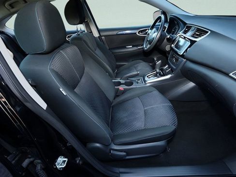 Used 2019 Nissan Sentra SR image 10