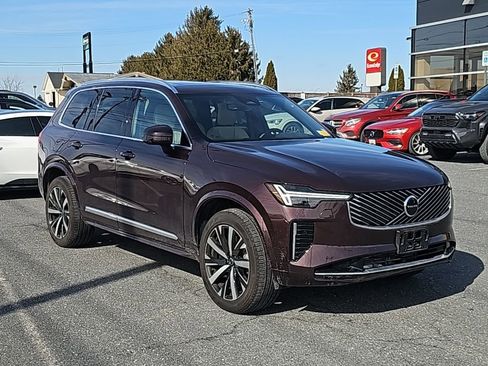 Used 2025 Volvo XC90 T8 Core image 1